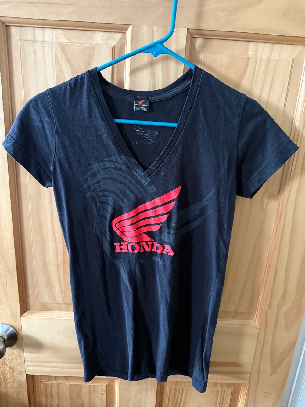 Like New, Women’s Size Medium Honda T-Shirt